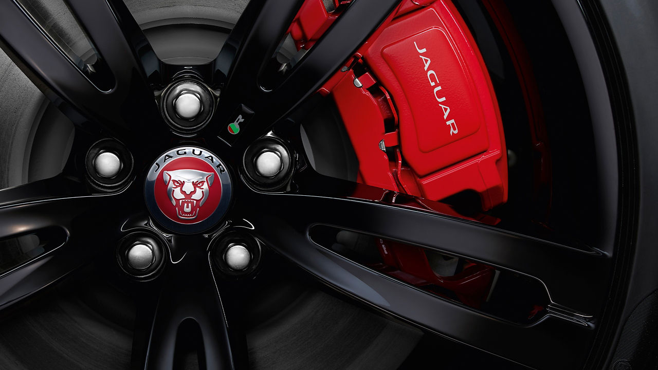 Close  View of Jaguar XJ Wheel