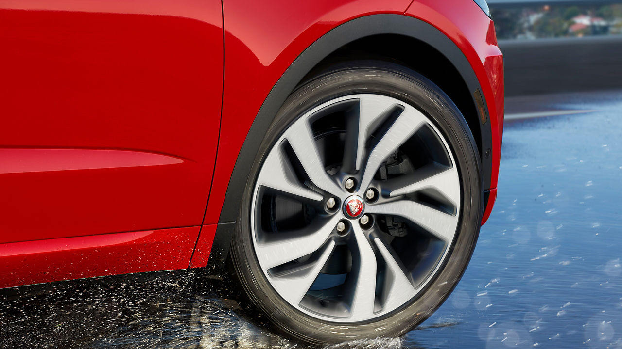 Jaguar E-Pace stable wheel, close-up view