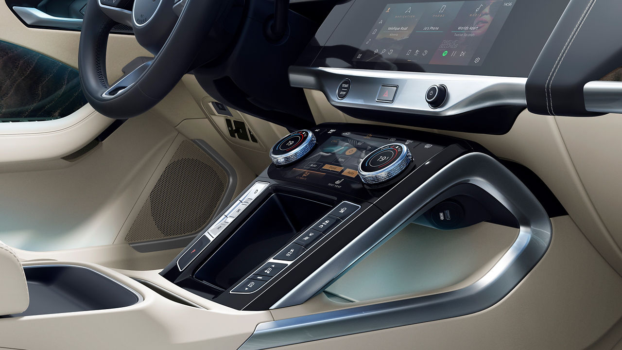 Jaguar I-PACE Close view of Infotainment