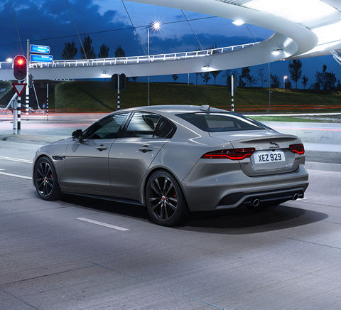 フリート&ビジネス向けのジャガーラインアップ | Jaguar.co.jp