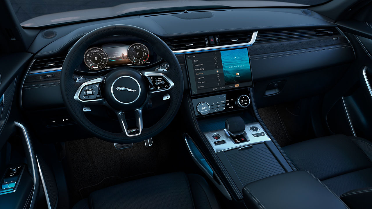 JAGUAR F-PACE INTERIOR DETAILS