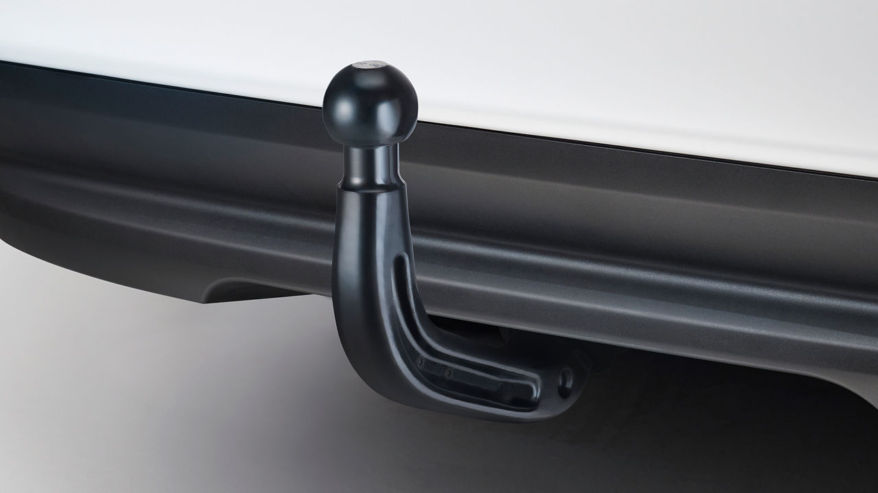 Jaguar XE detachable tow bar details 