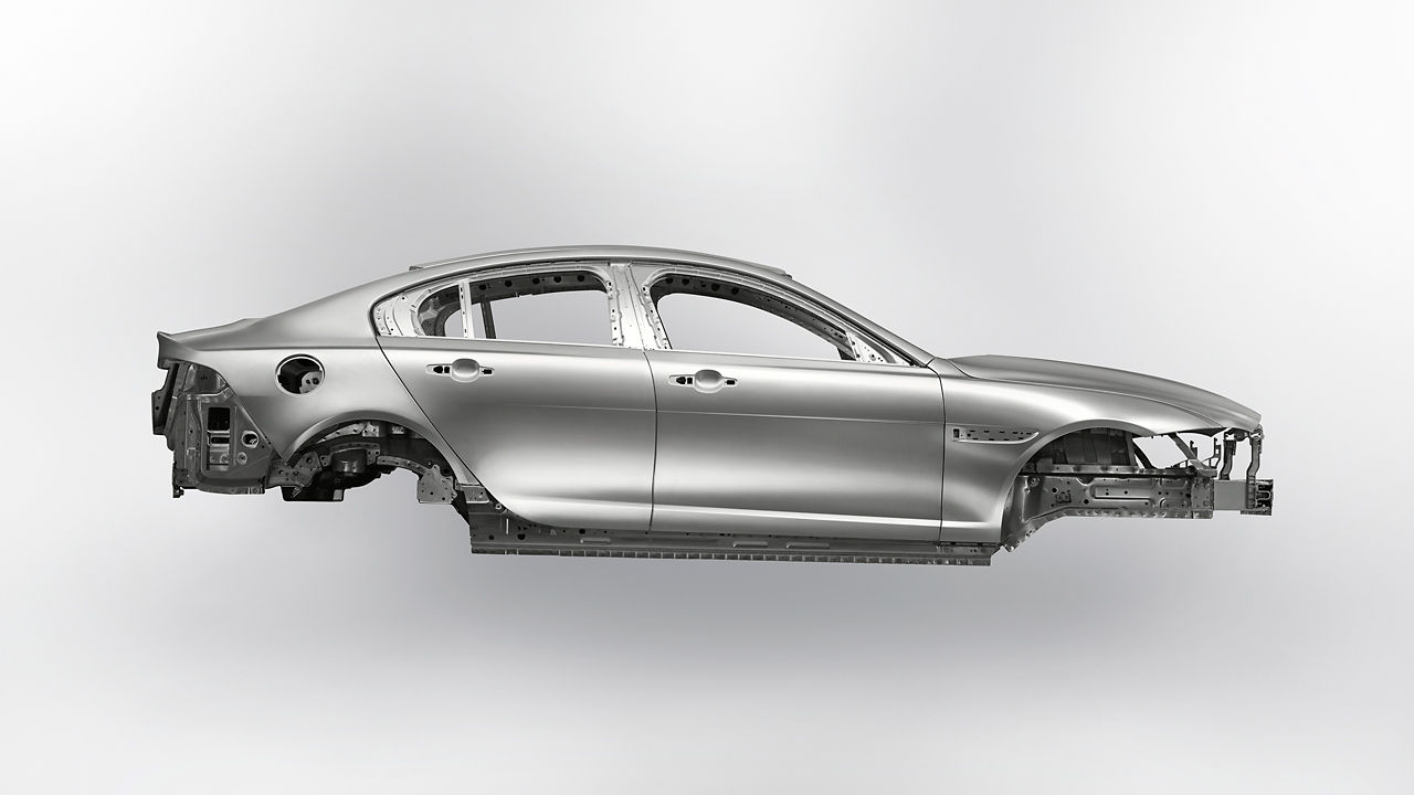 Jaguar XE LIGHTWEIGHT ALUMINIUM ARCHITECTURE