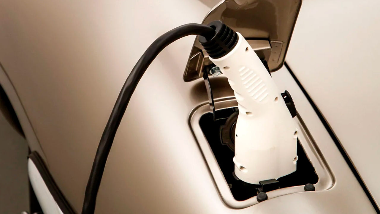 Jaguar Classic E-Type charging 