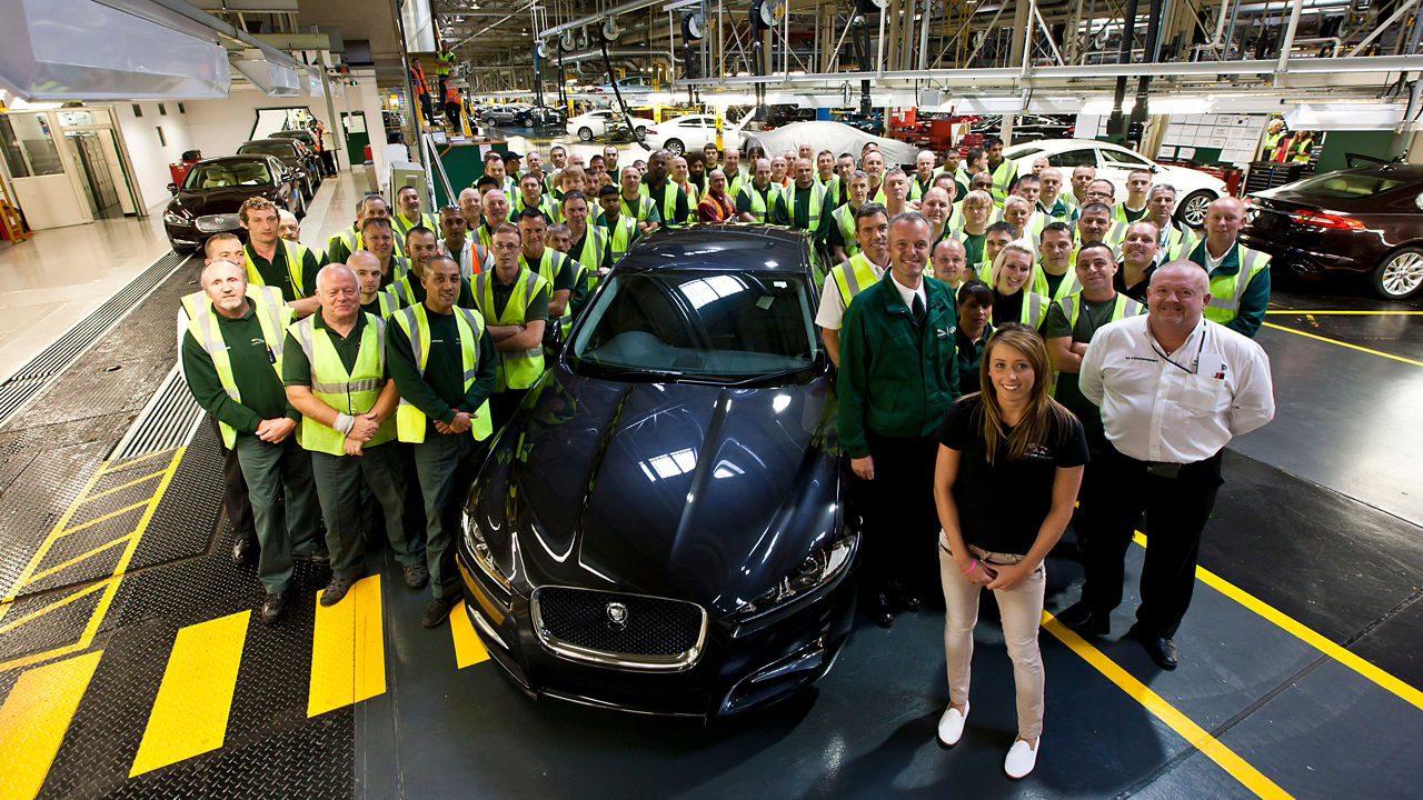 TEAM BUILDING PERFORMANCE AT JAGUAR PLANT